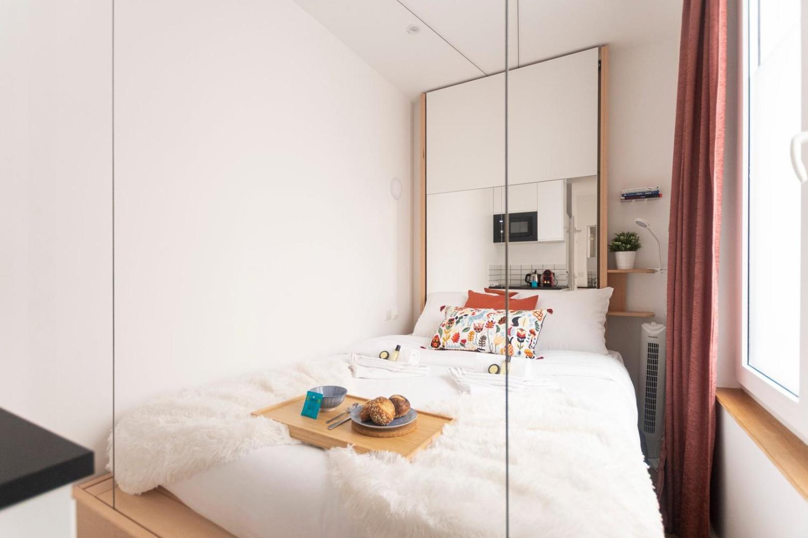 Super Central Mini Studio - 2 Pax, Murphy Bed Paris Luaran gambar
