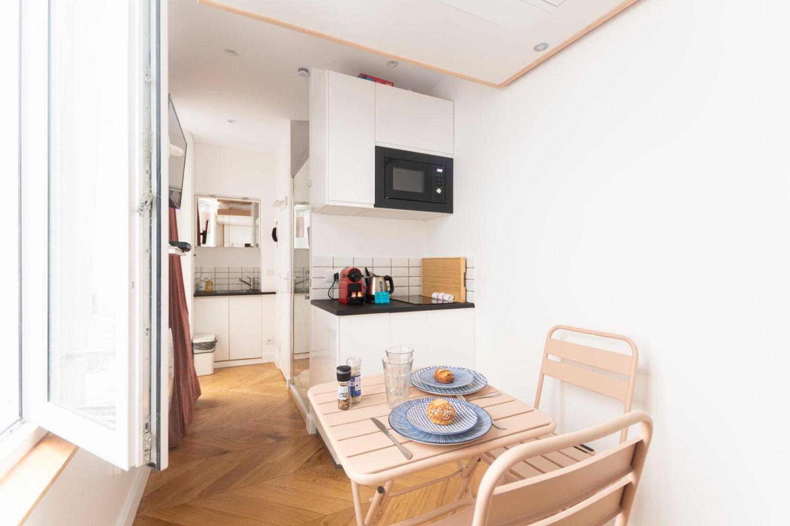 Super Central Mini Studio - 2 Pax, Murphy Bed Paris Luaran gambar