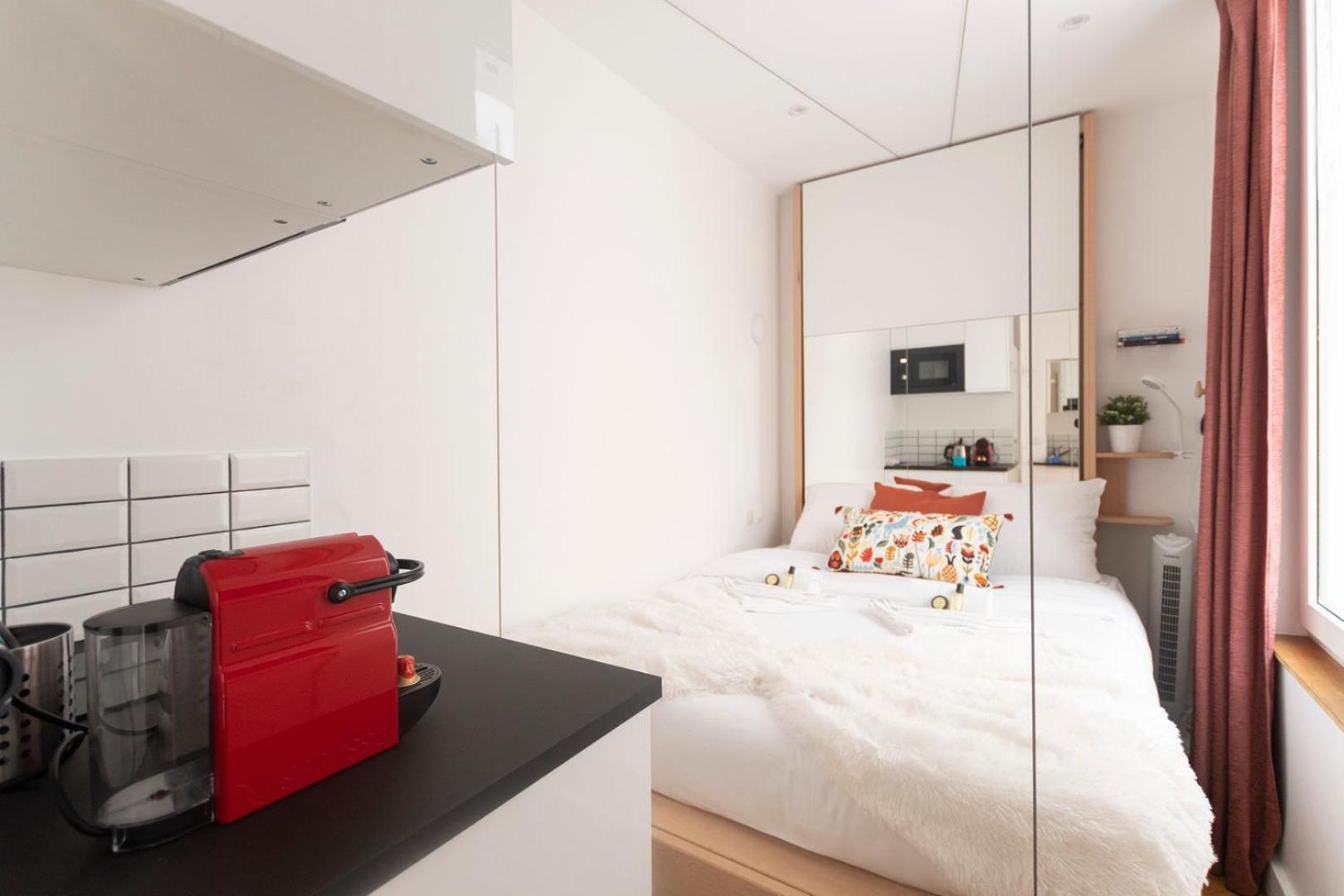 Super Central Mini Studio - 2 Pax, Murphy Bed Paris Luaran gambar