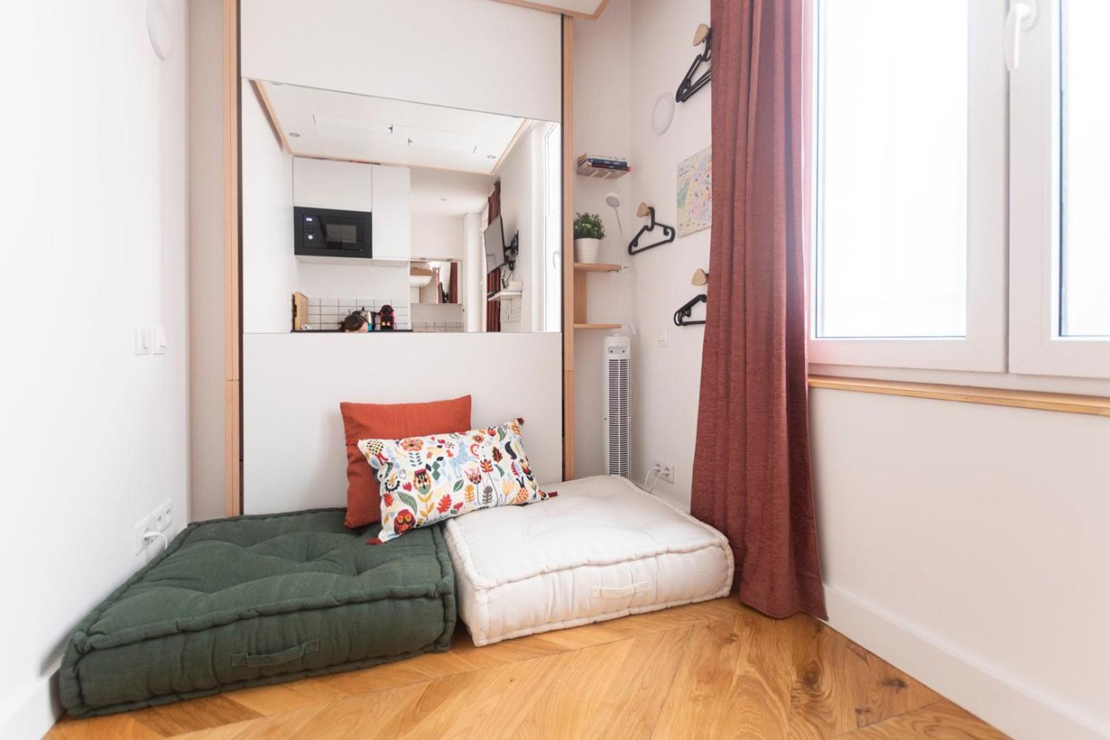 Super Central Mini Studio - 2 Pax, Murphy Bed Paris Luaran gambar