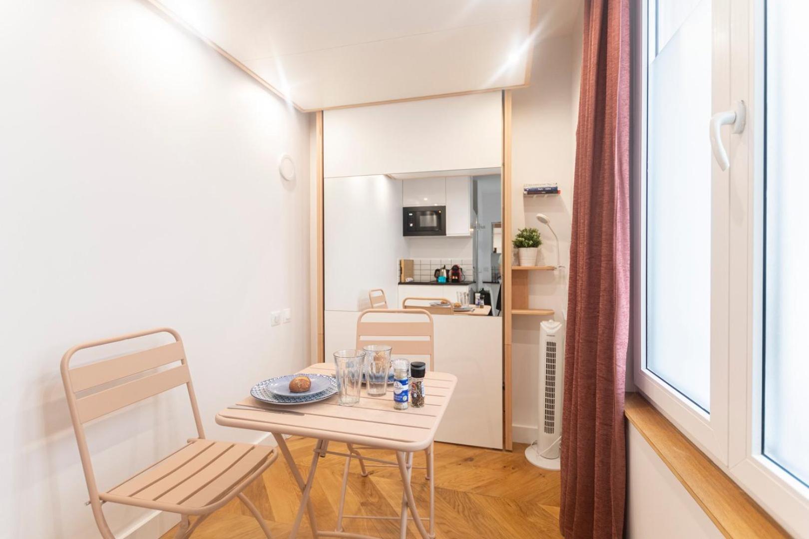 Super Central Mini Studio - 2 Pax, Murphy Bed Paris Luaran gambar